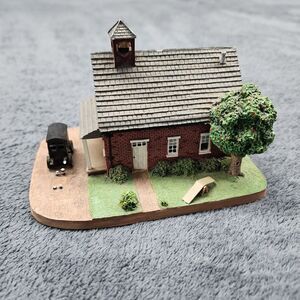 Danbury Mint 1993 Amish Hay Barn